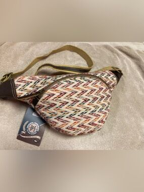 Handmade Multicolor Woven Waist Bag by Hopofly